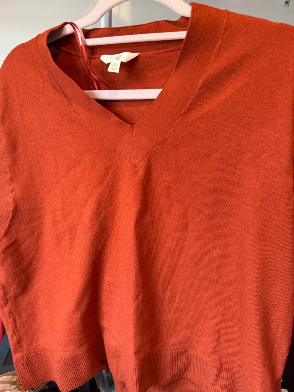 Terra & Sky xl  Women's V-Neck cropped Sweater Vest in Rust